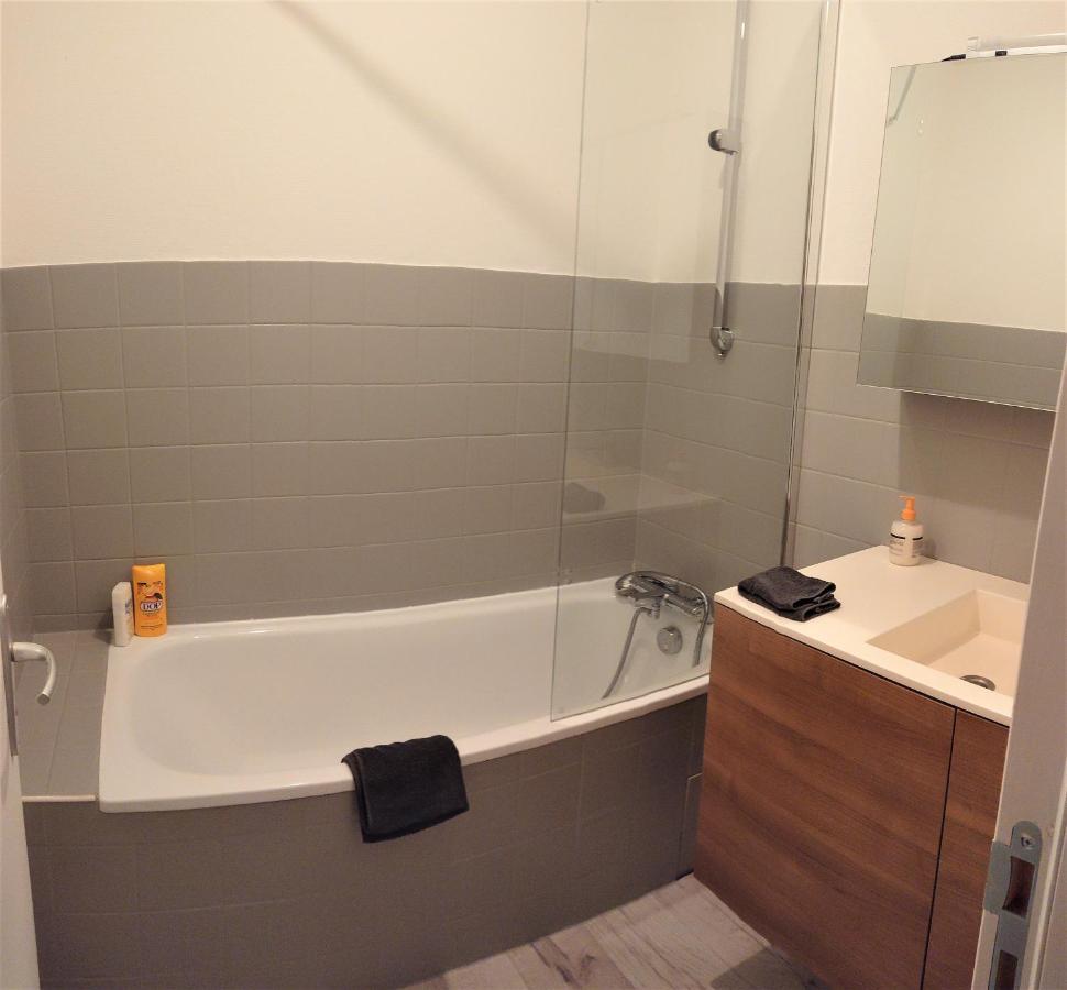 Appartement T2 "Le Cocooen" Rez-De-Jardin Au Calme Vitré Exterior foto